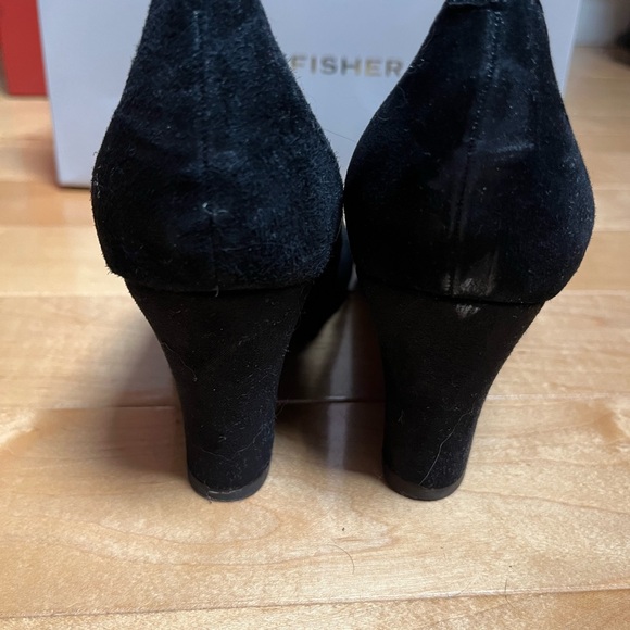 Marc Fisher Suede Wedge Heels, Size 8 - Picture 5 of 6